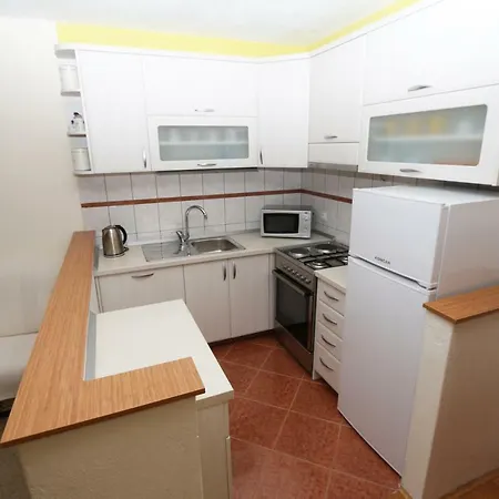 Kotiska Apartment *